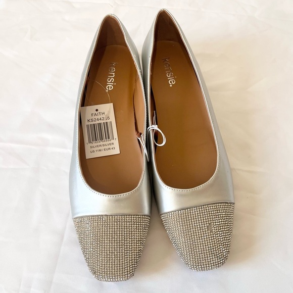 KENSIE- NEW Silver Embellished Rhinestone Flats Size 11 - Picture 1 of 7
